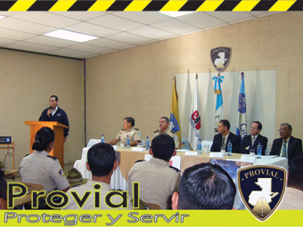 Brigadistas de PROVIAL recibir&aacute;n estudios para optar a Licenciatura en Administraci&oacute;n y Log&iacute;stica para la Seguridad Vial